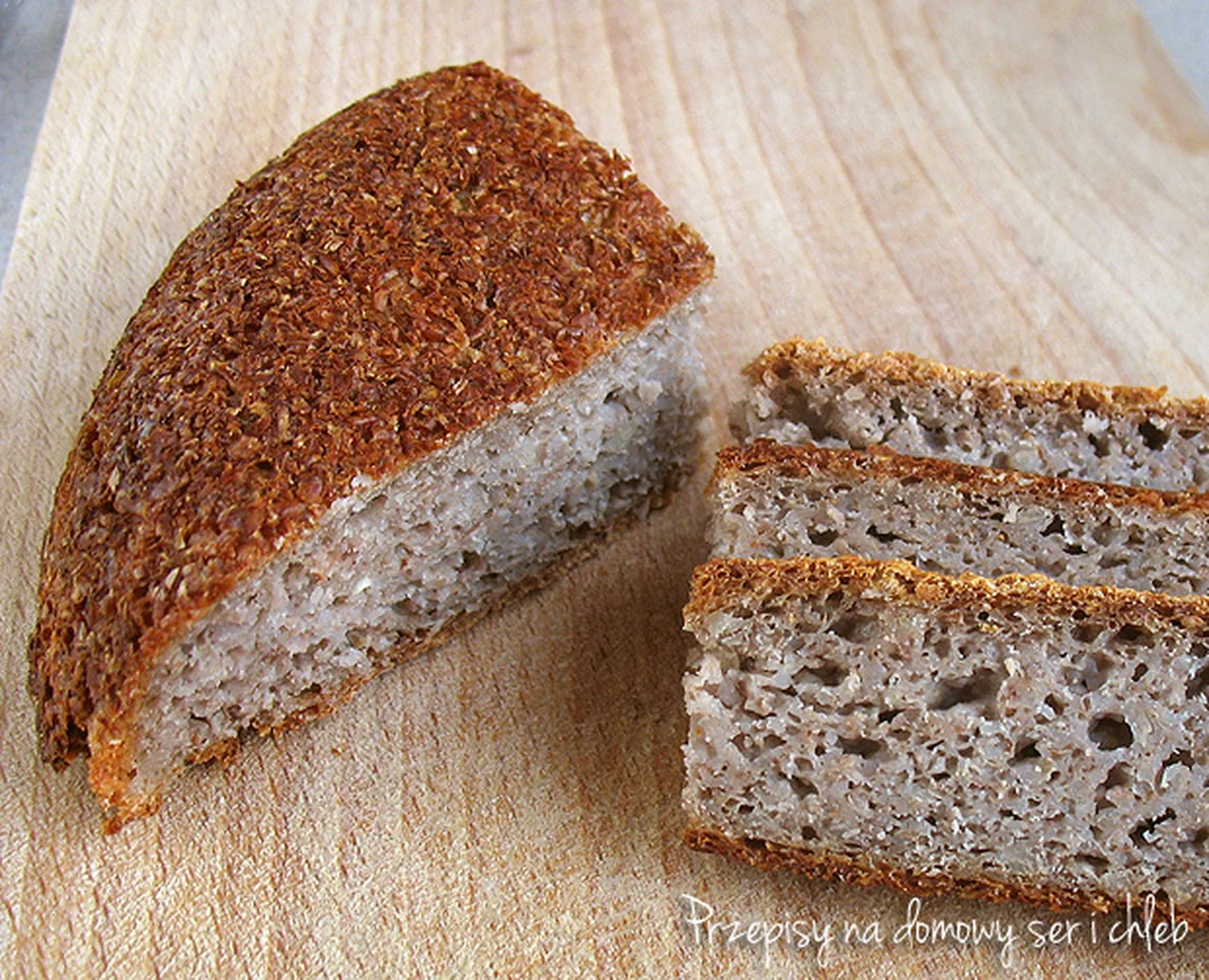 Chleb z kaszy gryczanej (bezglutenowy)