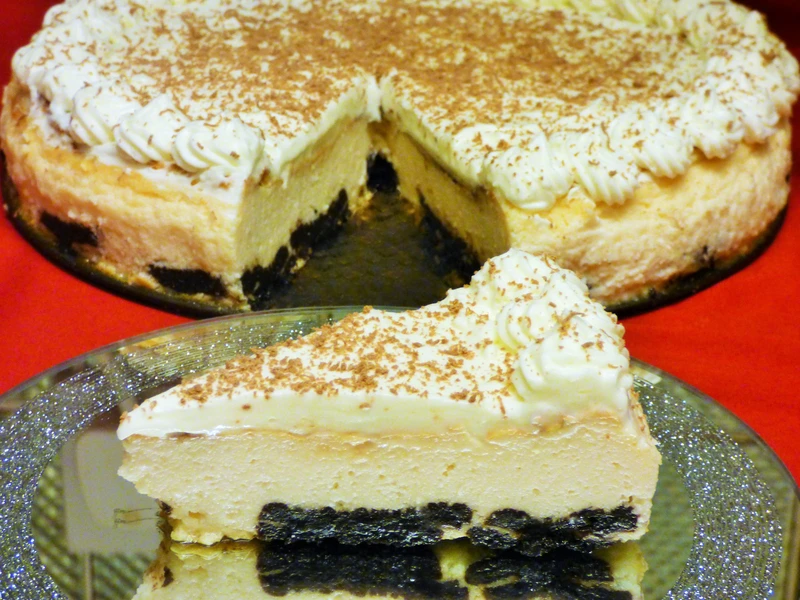 Sernik na ciasteczkach oreo z bitą śmietaną