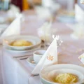 Komunia 2022 - rekordowe koszty. Ile trzeba zapłacić za Komunię w restauracji?