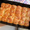 Odrywane bułeczki drożdżowe z pieczarkami i mozzarellą