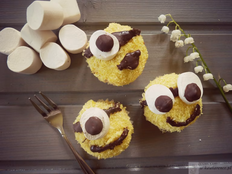 ciasteczka dla dzieci minionki rozrabiają