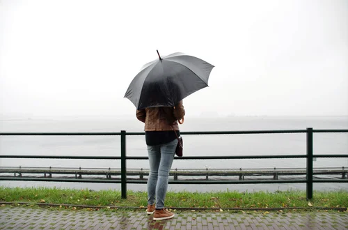 Pogoda może popsuć weekendowe plany. Deszcz, silny wiatr i sztorm nadciągają z północy!