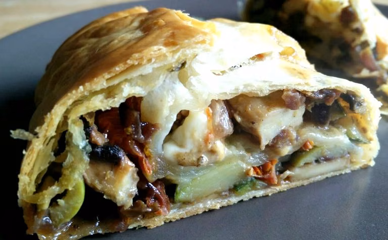 Strudel z grzybowym farszem
