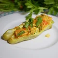 PAPRYKA NADZIEWANA KASZĄ BULGUR I FETĄ