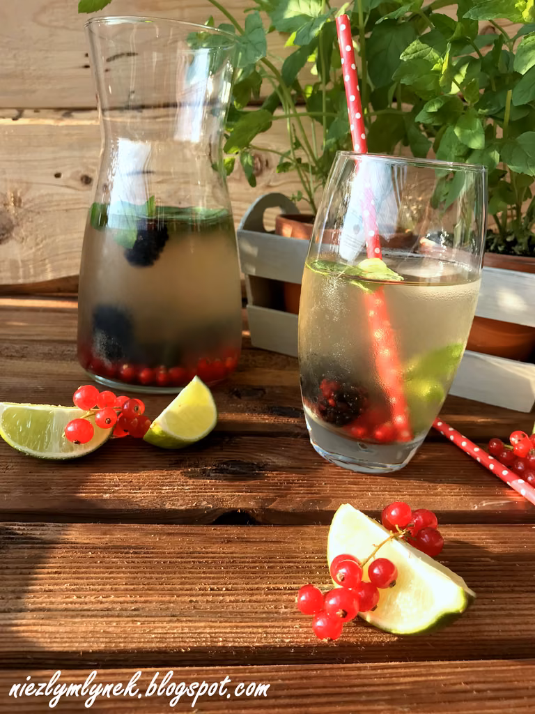 Lemoniada kokosowa