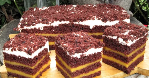 Ciasto MARCHEWKOWE POLE-kakaowe z masą marchewkową i śmietanką, delikatne i przepyszne+FILM