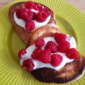 Puszysty omlet z owocami