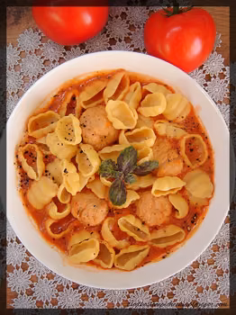Zupa pomidorowa z pulpecikami
