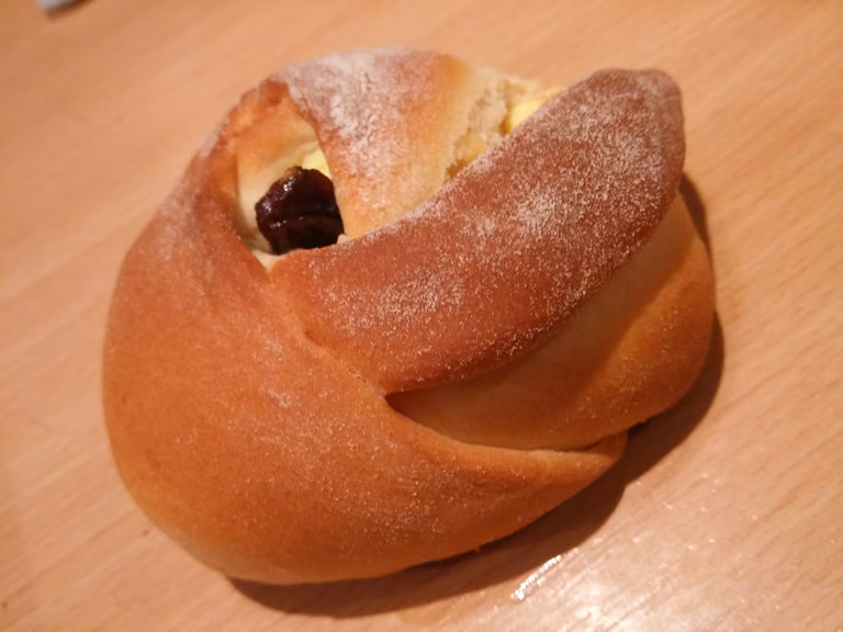 Serowe róże drożdżowe