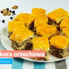 Kora orzechowa z brzoskwiniami