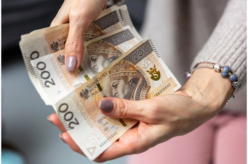 Rząd zapowiada drugą waloryzację rent i emerytur! Jest jeden warunek!