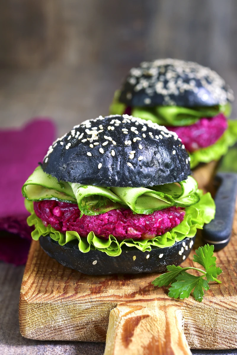 CZARNE BURACZANE BURGERY