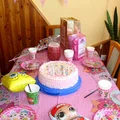 Tort śmietankowo-malinowy na 8 urodziny córeczki