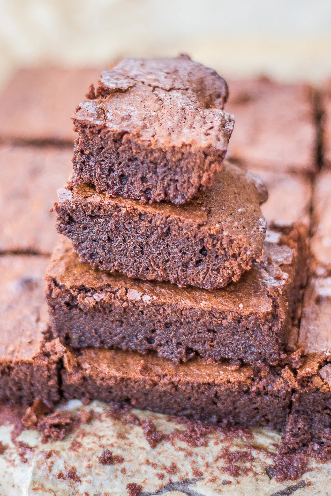 Brownie - proste ciasto bez proszku do pieczenia, z małą ilościa mąki oraz dużą ilością czekolady!