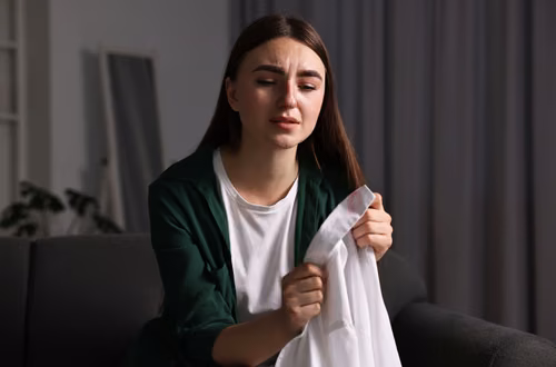 „Zdradził mnie z koleżanką z pracy – a teraz planuje ślub jakby nigdy nic” – pisze Natalia [LIST]