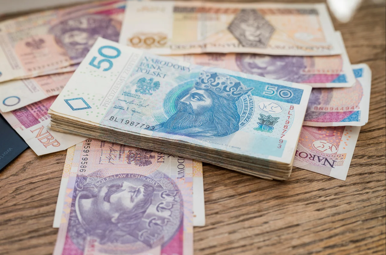 Miała być rewolucja, ale rząd się wycofuje! Pracownicy zostaną przy starych zasadach
