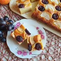 Ciasto jogurtowe z jabłkami i winogronami