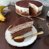 Biszkopt z bananami i kremem mascarpone.