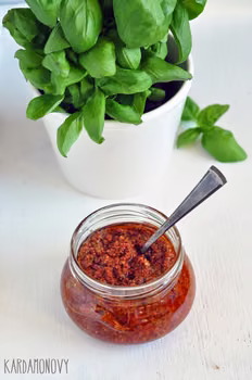 Pesto z suszonych pomidorów