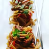 Makaron chow mein z kurczakiem