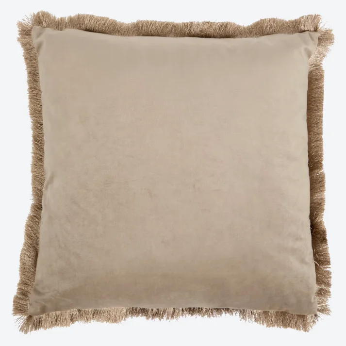 Zdjęcie Te poduszki z Action za 19 zł odmienią starą nudną kanapę! Łatwe czyszczenie, a aksamit i frędzle robią wrażenie wow #5