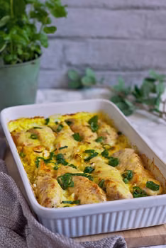 Filet z kurczaka w porach, w sosie curry