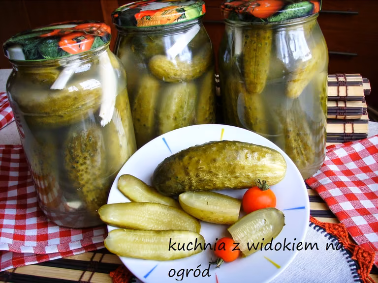 Ogórki kiszone na zimę, małosolne na już. Domowe przetwory.