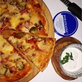 Prosta sylwestrowa pizza i szybki sos chrzanowy