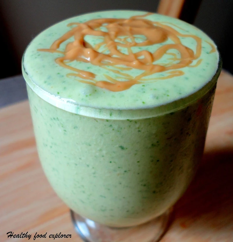 Zielone smoothie z masłem orzechowym