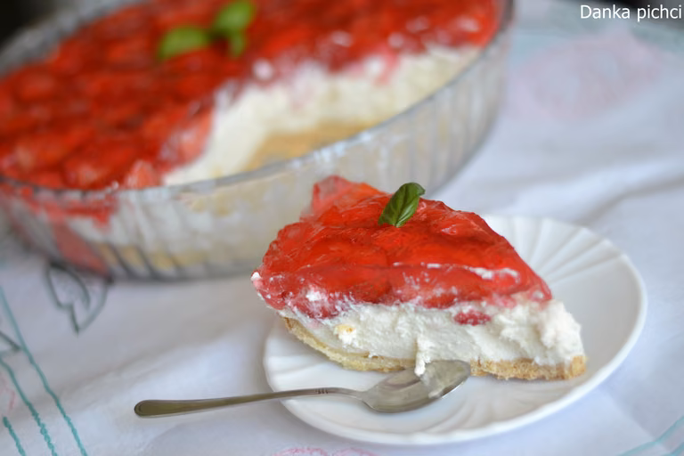 Truskawkowa tarta z serkiem ricotta