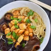 Grzybowy ramen ze smażonym tofu