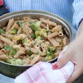 Makaron z bokułami, suszonymi pomidorami i kurczakiem