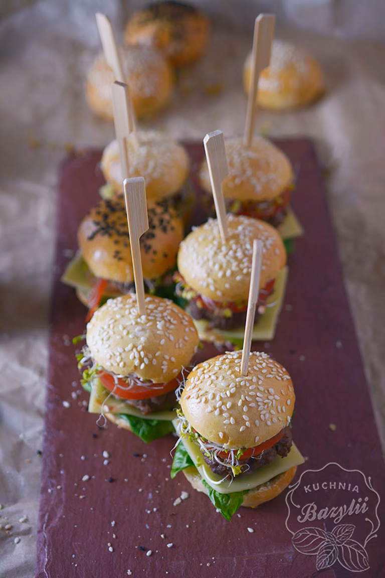 Mini burgery koreczki