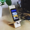 Drewniana podstawka pod smartfon DIY