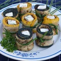 Roladki z grillowanej cukinii z serem