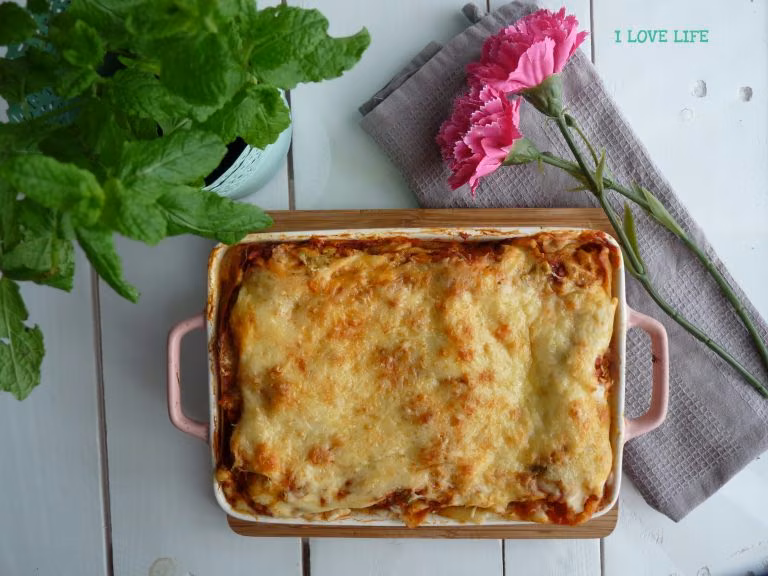 Lasagne bolognese