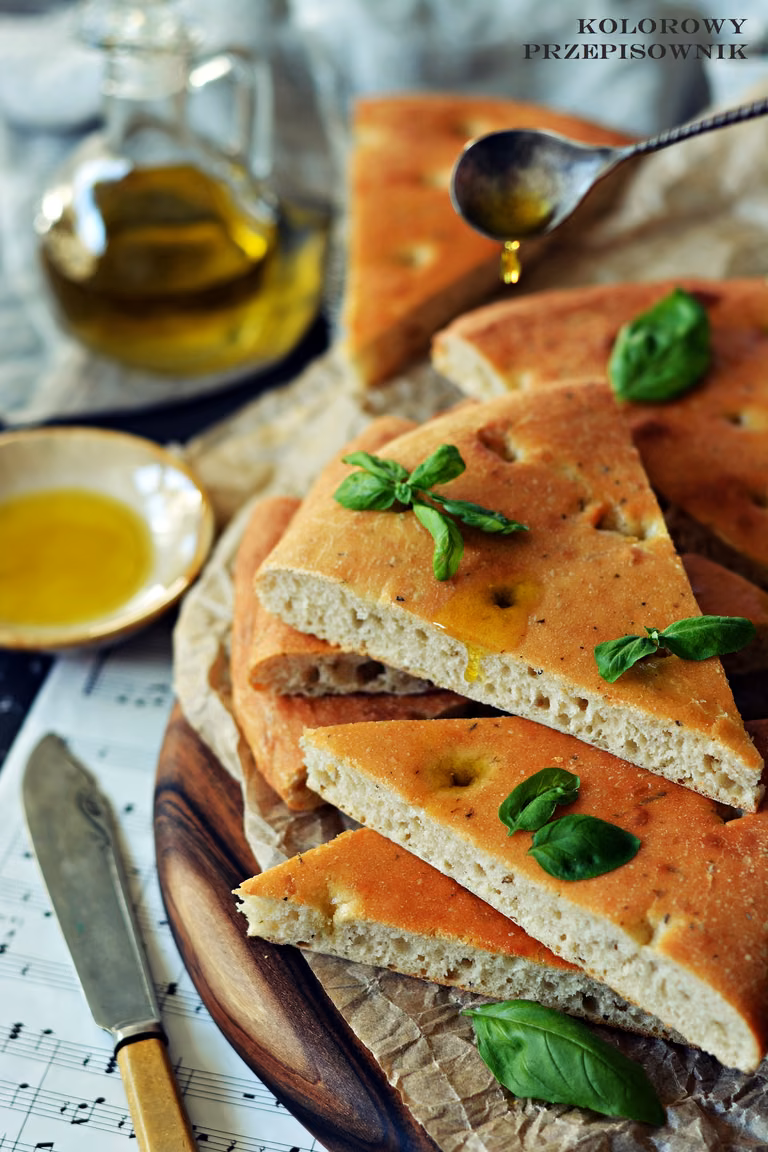 Chrupiąca focaccia z grilla – idealna przystawka! - Kolorowy Przepisownik