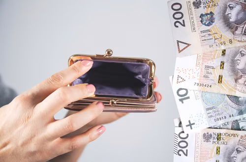 Polacy dostaną 4 tysiące złotych! Rekompensata za drożyznę!