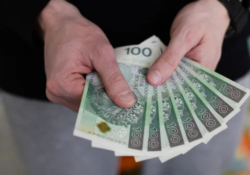 ZUS może wypłacić nawet 29 tys. złotych! Pieniądze przepadają, bo niewiele osób składa odpowiednie wnioski