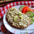 Pasta pieczarkowo-jajeczna z zieloną cebulką. Pyszne smarowidło do pieczywa.