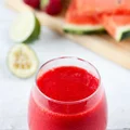 SMOOTHIE Z MROŻONYCH TRUSKAWEK I ARBUZA