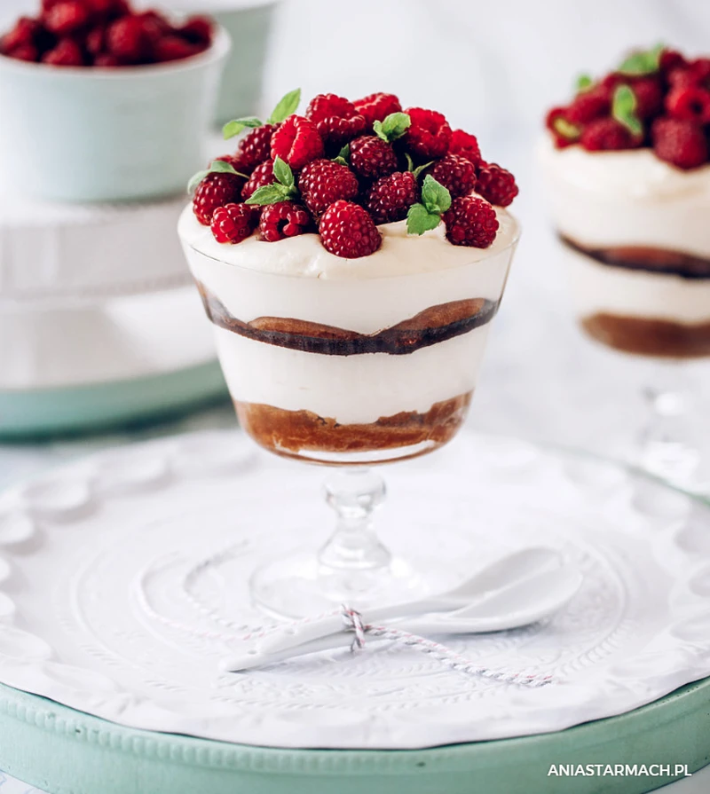 Tiramisu z malinami