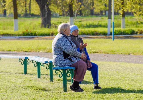 8 dodatków do emerytur i rent! Od marca 2026 wyższe kwoty comiesięcznych świadczeń