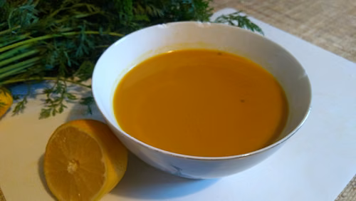 Tajska zupa (z kurczakiem i mleczkiem kokosowym)