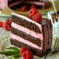 Tort czekoladowo - malinowy