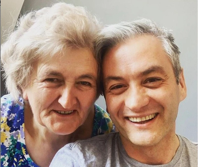Zarzucili Biedroniowi przemoc wobec matki! Opowiedział o traumatycznym dzieciństwie