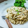 RISOTTO Z PIECZARKAMI I JARMUŻEM