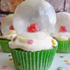 Muffiny migdałowe z kulą śnieżną