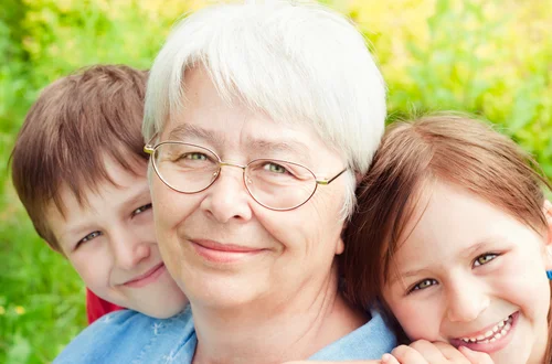 2300 zł miesięcznie i 600 zł dopłaty do emerytury za urodzenie dziecka. Pismo trafiło już do prezydenta