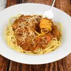 Spaghetti bolognese - Chłop przy garach